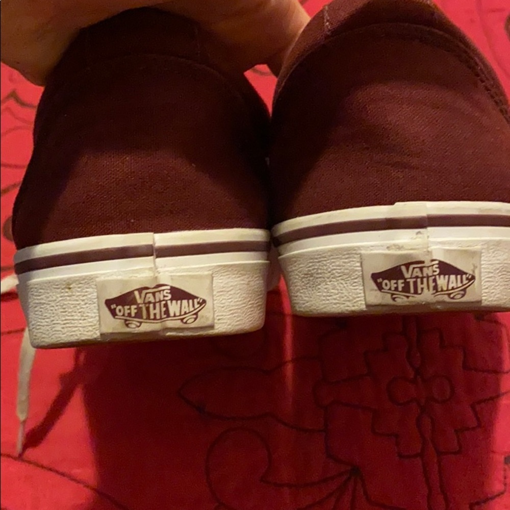 VANS - Picture 2 of 7
